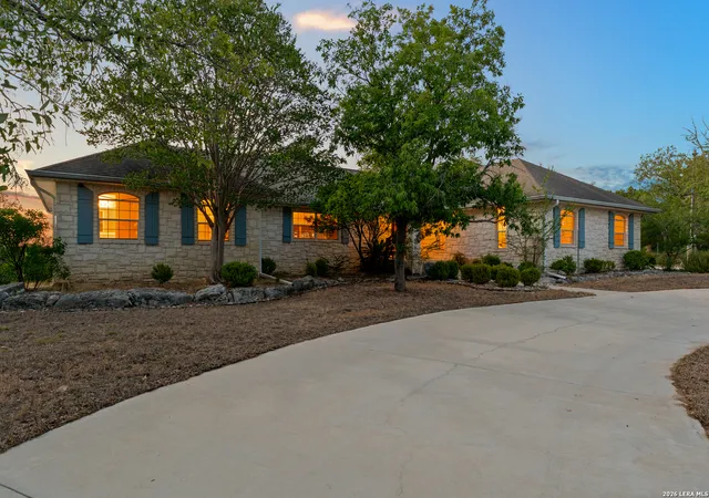 Photo 2 of Single family home for sale at 1258 River Blf Cir, Pipe Creek, TX 78063 | MLS# 2017518 | Listing updated on 2026-09-28