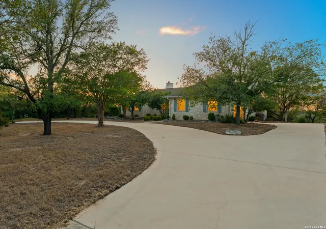 Photo 3 of Single family home for sale at 1258 River Blf Cir, Pipe Creek, TX 78063 | MLS# 2017518 | Listing updated on 2026-09-28