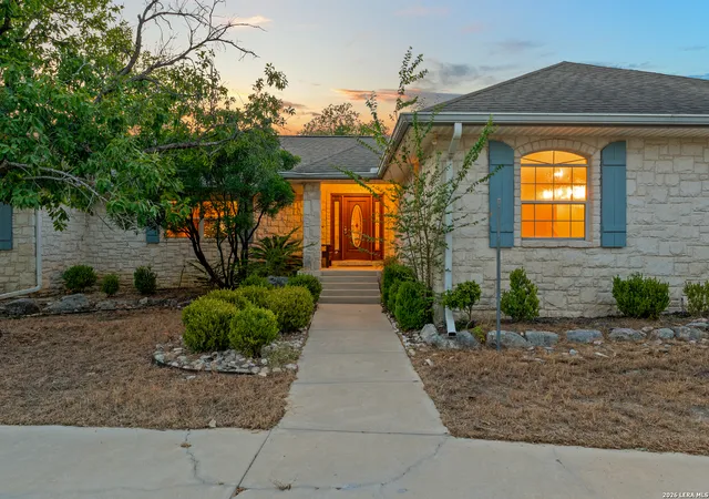 Photo 3 of Single family home for sale at 1258 River Blf Cir, Pipe Creek, TX 78063 | MLS# 2017518 | Listing updated on 2026-09-28