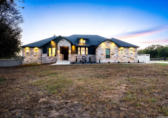 Photo 2 of Single family home for sale at 109 Owen Ridge Dr, La Vernia, TX 78121 | MLS# 2017540 | Listing updated on 2026-09-29