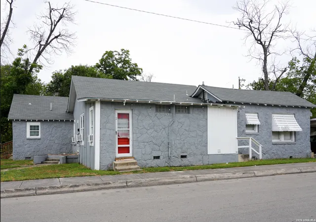 Photo 3 of Multi family home for sale at 1738 Santa Anna, San Antonio, TX 78201 | MLS# 2017555 | Listing updated on 2026-09-18