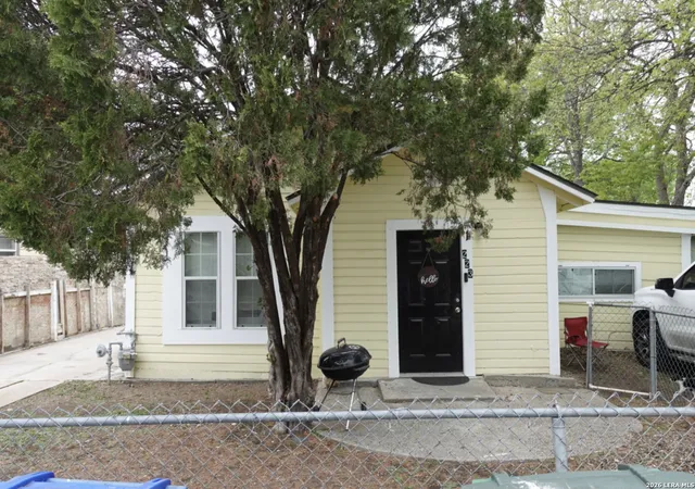 Photo 1 of Multi family home for sale at 223 Bee St, San Antonio, TX 78208 | MLS# 2017557 | Listing updated on 2026-09-29