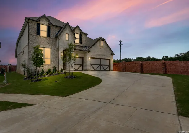 Photo 1 of Single family home for sale at 102 Huntwick Dr, Boerne, TX 78006 | MLS# 2017562 | Listing updated on 2026-10-07