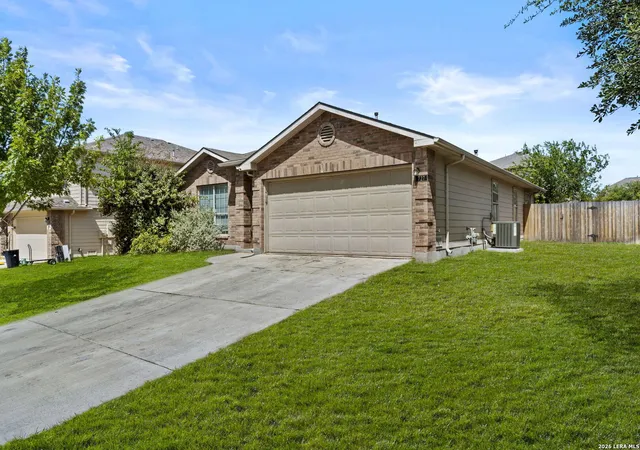 Photo 2 of Single family home for sale at 727 Eagles Gln, Schertz, TX 78108 | MLS# 2017712 | Listing updated on 2026-09-29
