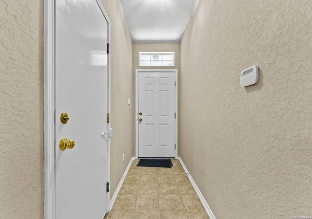 Photo 3 of Single family home for sale at 727 Eagles Gln, Schertz, TX 78108 | MLS# 2017712 | Listing updated on 2026-09-29