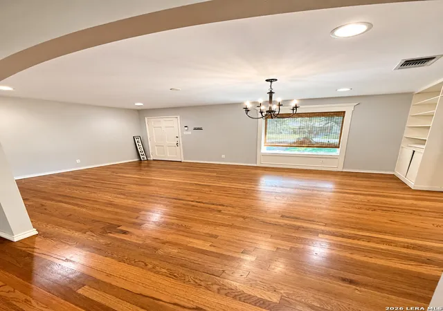 Photo 3 of Single family home for sale at 227 Larchmont Dr, San Antonio, TX 78209 | MLS# 2017740 | Listing updated on 2026-09-29