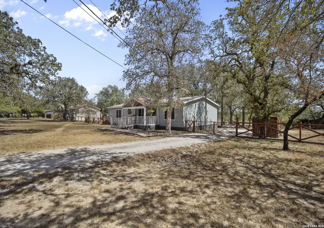 Photo 2 of Single family home for sale at 170 Savannah Grv, Von Ormy, TX 78073 | MLS# 2017745 | Listing updated on 2026-09-24