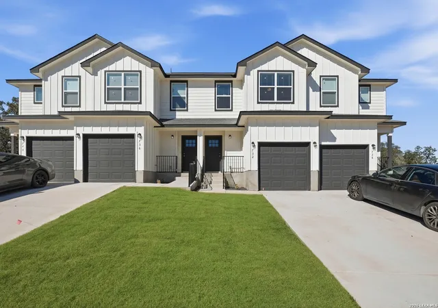 Listing Photo 1 - Condo for sale in building located at 728 Abigail Aly, San Antonio, TX 78253