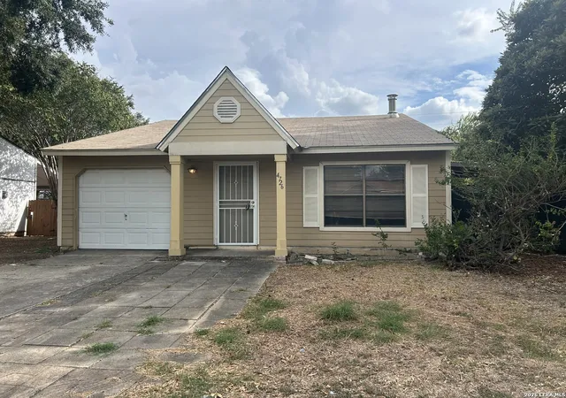 Single family home for sale at 4726 Swann Ln, San Antonio, TX 78219 | MLS# 2017871