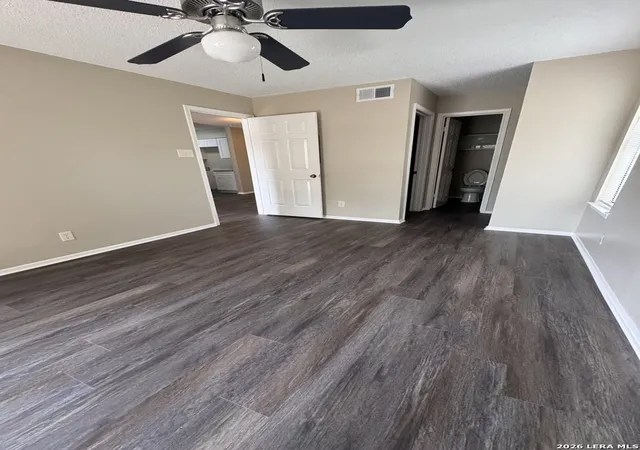 Photo 4 of Condo for sale at 4212 Medical Dr #424, San Antonio, TX 78229 | MLS# 2017930 | Listing updated on 2026-09-30