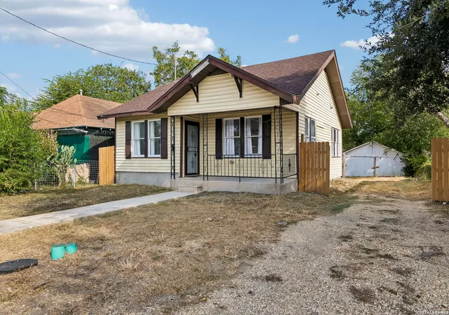 Photo 3 of Single family home for sale at 637 Canton, San Antonio, TX 78202 | MLS# 2017965 | Listing updated on 2026-09-20