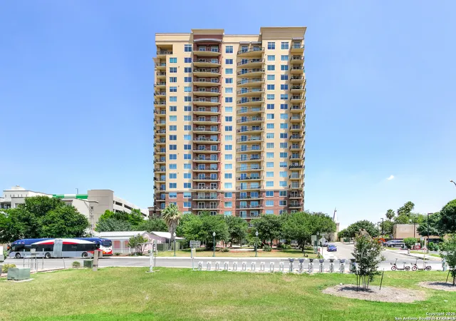 Condo for sale at 215 Center #UNIT 1205, San Antonio, TX 78202 | MLS# 2017995