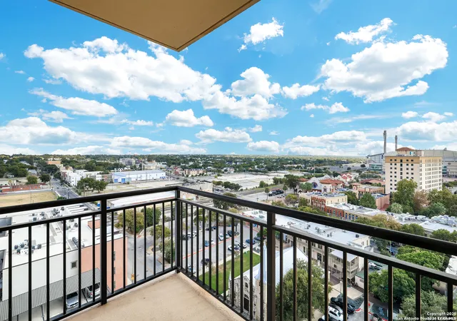 Photo 32 of Condo for sale at 215 Center #UNIT 1205, San Antonio, TX 78202 | MLS# 2017995 | Listing updated on 2026-09-25