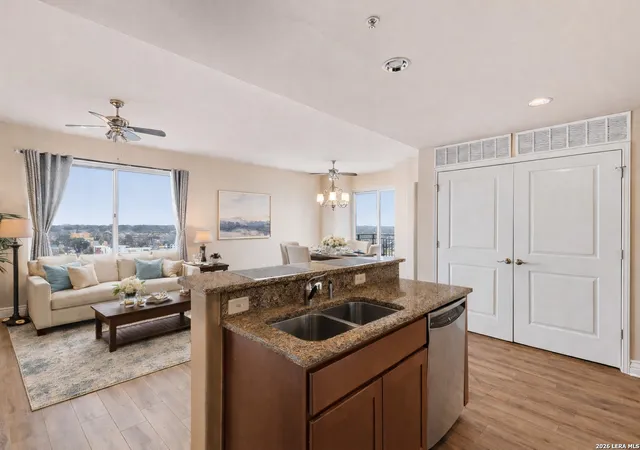 Photo 4 of Condo for sale at 215 Center #UNIT 1205, San Antonio, TX 78202 | MLS# 2017995 | Listing updated on 2026-09-25