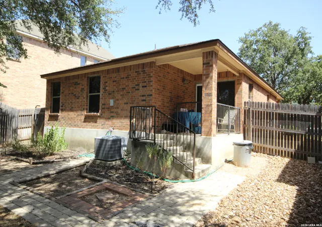 Photo 1 of Single family home for sale at 216 Horse Hl, Boerne, TX 78006 | MLS# 2018069 | Listing updated on 2026-09-21