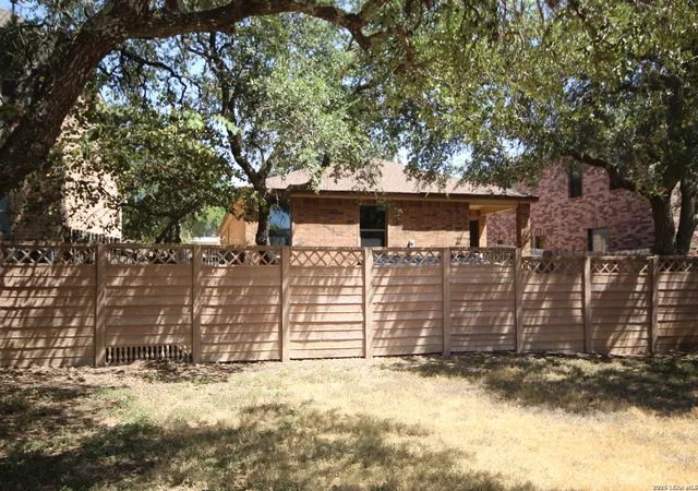 Photo 2 of Single family home for sale at 216 Horse Hl, Boerne, TX 78006 | MLS# 2018069 | Listing updated on 2026-09-21