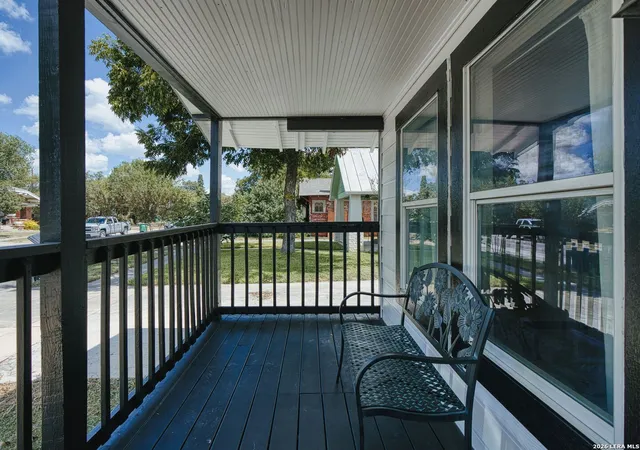 Photo 2 of Single family home for sale at 1122 W Craig Pl, San Antonio, TX 78201 | MLS# 2018070 | Listing updated on 2026-09-21