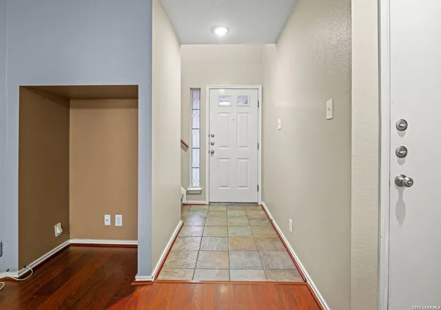 Photo 3 of Single family home for sale at 8434 Shooting Quail, San Antonio, TX 78250 | MLS# 2018075 | Listing updated on 2026-09-21