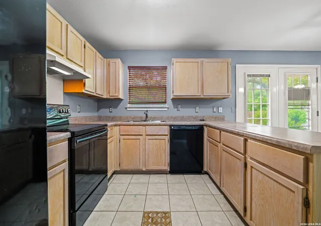 Photo 4 of Single family home for sale at 8434 Shooting Quail, San Antonio, TX 78250 | MLS# 2018075 | Listing updated on 2026-09-21