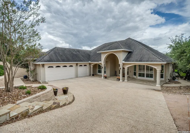 Photo 1 of Single family home for sale at 1805 Rush, Canyon Lake, TX 78133 | MLS# 2018088 | Listing updated on 2026-10-02