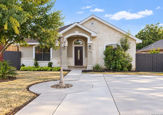 Single family home for sale at 2176 Stone, Eagle Pass, TX 78852 | MLS# 2018113