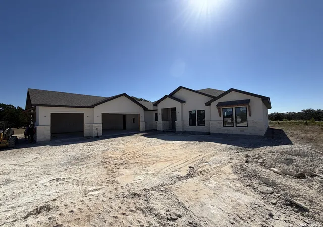 Photo 1 of Single family home for sale at 1014 Horseshoe Fls, Bandera, TX 78003 | MLS# 2018127 | Listing updated on 2026-09-21