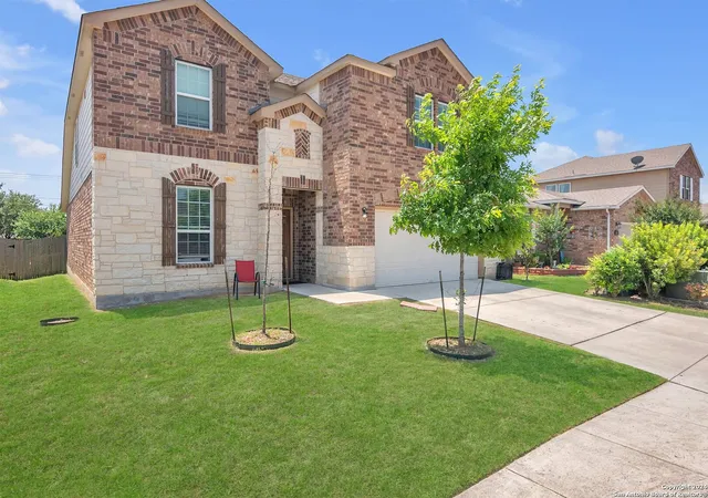Photo 3 of Single family home for sale at 150 Hidden Knl, Selma, TX 78154 | MLS# 2018132 | Listing updated on 2026-10-02