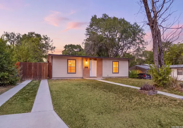 Photo 1 of Single family home for sale at 135 Trudell Dr, San Antonio, TX 78213 | MLS# 2018141 | Listing updated on 2026-10-02