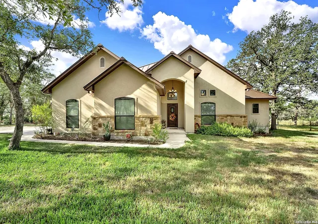 Photo 1 of Single family home for sale at 1021 Fm 3432, Adkins, TX 78101 | MLS# 2018151 | Listing updated on 2026-09-21