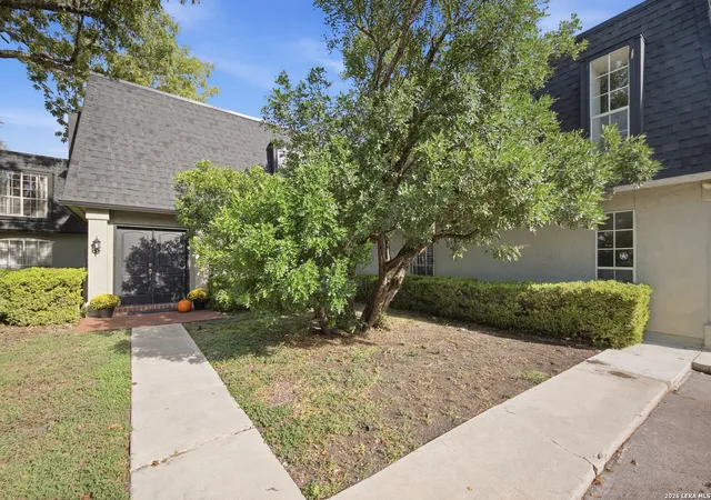 Photo 2 of Condo for sale at 7834 Broadway St #804, San Antonio, TX 78209 | MLS# 2018170 | Listing updated on 2026-09-21
