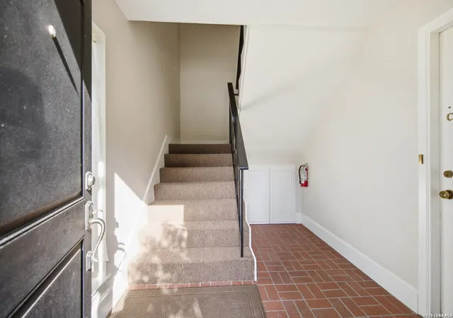 Photo 3 of Condo for sale at 7834 Broadway St #804, San Antonio, TX 78209 | MLS# 2018170 | Listing updated on 2026-09-21