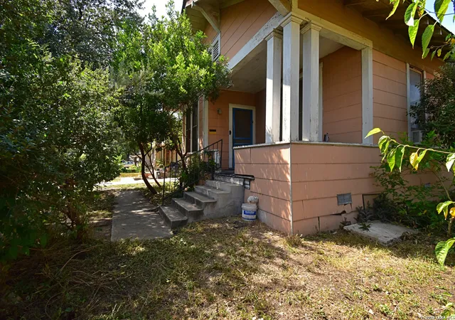 Photo 2 of Sale Pending at 235 Kayton Ave, San Antonio, TX 78210 | MLS# 2018173 | Listing updated on 2026-09-29