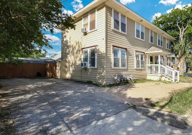 Photo 1 of Multi family home for sale at 423 E Ashby Pl, San Antonio, TX 78212 | MLS# 2018182 | Listing updated on 2026-09-22