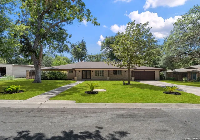 Photo 3 of Single family home for sale at 102 Riviera Dr, San Antonio, TX 78213 | MLS# 2018183 | Listing updated on 2026-09-30