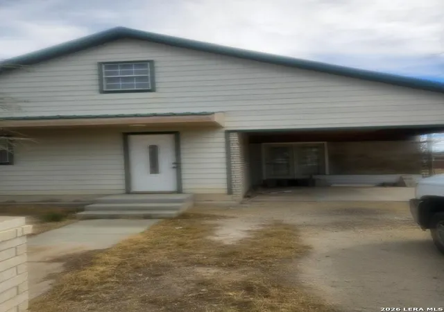 Photo 1 of Single family home for sale at 1304 N Young St, Fort Stockton, TX 79735 | MLS# 2018196 | Listing updated on 2026-10-26
