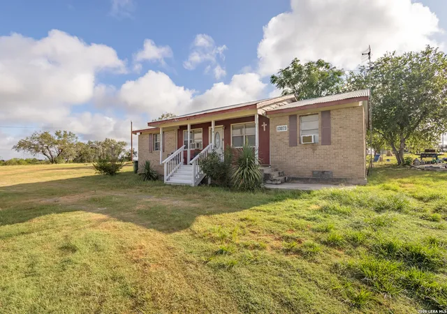 Photo 1 of Single family home for sale at 13073 Fm 775, La Vernia, TX 78121 | MLS# 2018203 | Listing updated on 2026-09-21