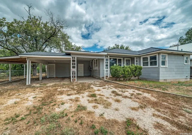 Photo 2 of Single family home for sale at 2705 Ave I, Hondo, TX 78861 | MLS# 2018214 | Listing updated on 2026-09-21