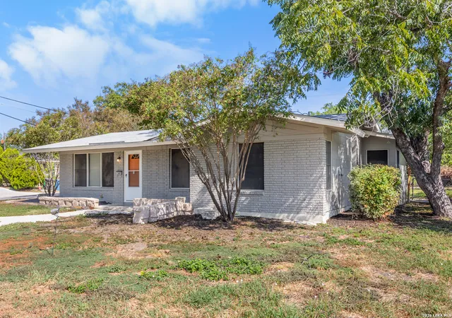 Photo 2 of Single family home for sale at 1327 Oblate Dr, San Antonio, TX 78216 | MLS# 2018254 | Listing updated on 2026-09-22