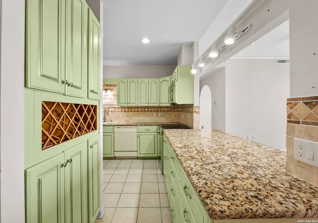 Photo 4 of Condo for sale at 1 Towers Park Ln #2308, San Antonio, TX 78209 | MLS# 2018269 | Listing updated on 2026-09-22