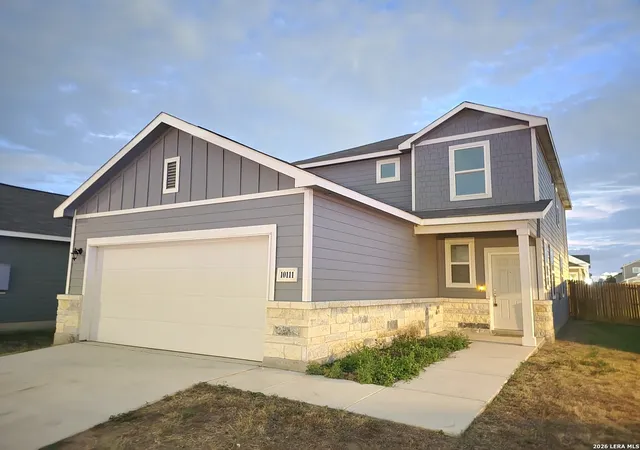 Single family home for sale at 10111 Suspiro Ave, San Antonio, TX 78224 | MLS# 2018303