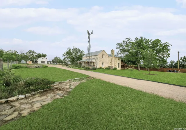 Photo 1 of Single family home for sale at 271 Smokehouse Rd, Fredericksburg, TX 78624 | MLS# 2018316 | Listing updated on 2026-10-07