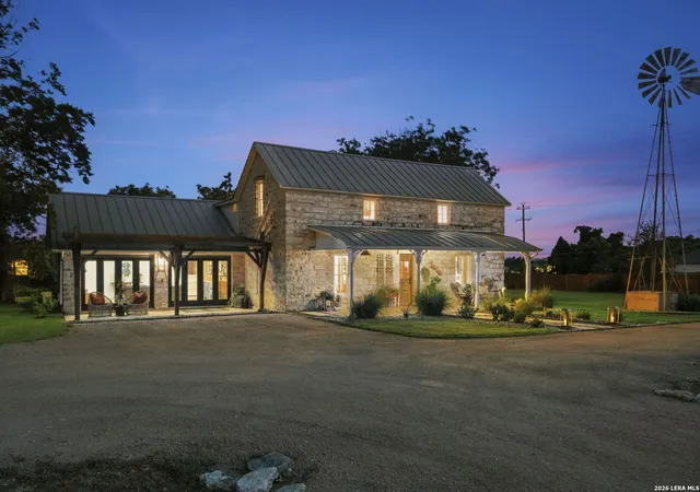 Photo 3 of Single family home for sale at 271 Smokehouse Rd, Fredericksburg, TX 78624 | MLS# 2018316 | Listing updated on 2026-10-07