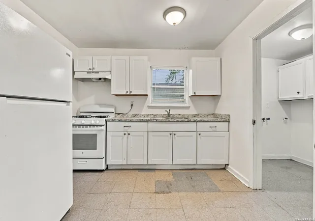 Photo 3 of Single family home for sale at 6542 Tahoka St, San Antonio, TX 78227 | MLS# 2018318 | Listing updated on 2026-09-22