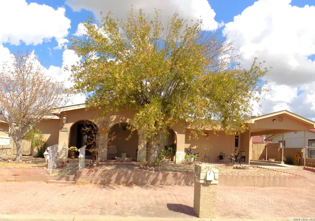 Single family home for sale at 1272 Grand Hvn Dr, Eagle Pass, TX 78852 | MLS# 2018339
