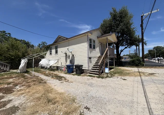 Multi family home for sale at 803 W Lullwood Ave, San Antonio, TX 78212 | MLS# 2018390