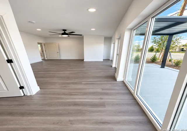 Photo 4 of Condo for sale at 2619 S Flores St #5, San Antonio, TX 78204 | MLS# 2018437 | Listing updated on 2026-09-22