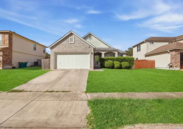 Photo 2 of Single family home for sale at 8538 Chickasaw Blf, Converse, TX 78109 | MLS# 2018446 | Listing updated on 2026-09-22