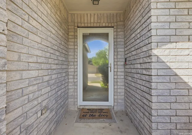 Photo 3 of Single family home for sale at 8538 Chickasaw Blf, Converse, TX 78109 | MLS# 2018446 | Listing updated on 2026-09-22