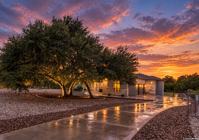 Photo 3 of Single family home for sale at 292 Cyn Glade, New Braunfels, TX 78132 | MLS# 2018458 | Listing updated on 2026-09-22