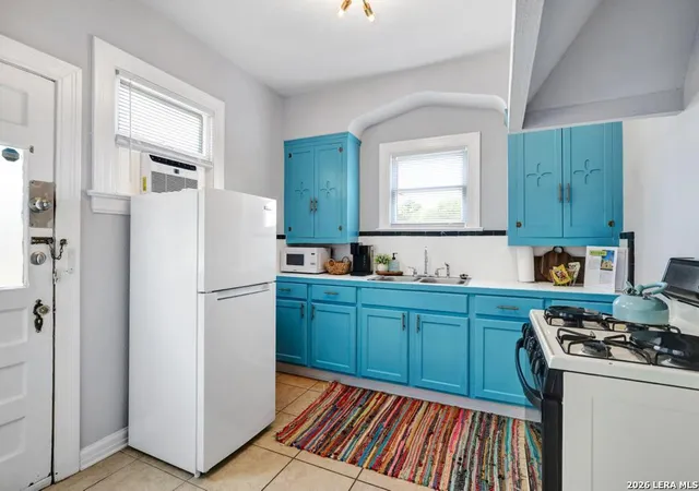 Photo 4 of Multi family home for sale at 2020 W Kings Hwy, San Antonio, TX 78201 | MLS# 2018518 | Listing updated on 2026-09-22